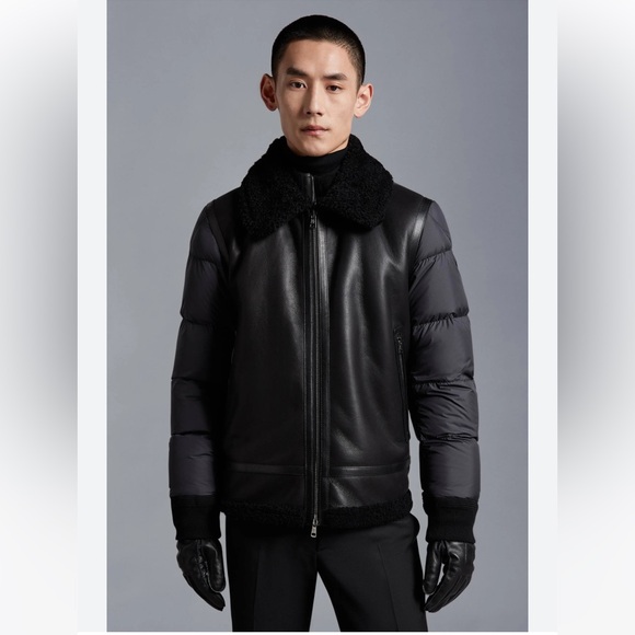 Moncler
Short Padded Down Jacket. Brand Size 4 (X-Large) - Picture 3 of 17